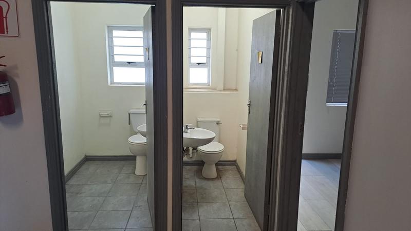 To Let commercial Property for Rent in Cotswold Eastern Cape